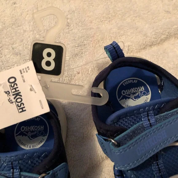 Oshkosh Toddlers shoes - Picture 4 of 6